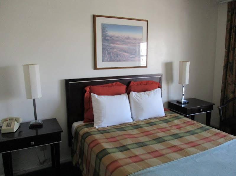 Lax Suites El Segundo Eksteriør billede